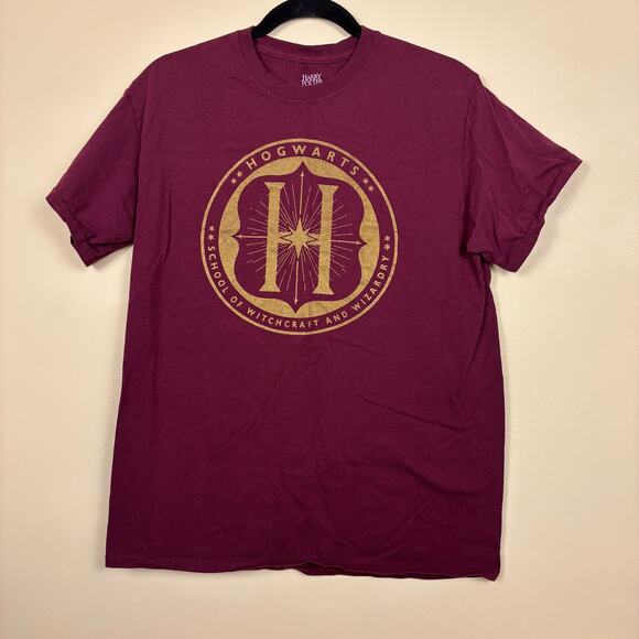 Harry Potter And‎ The Cursed Child Hogwarts School T-Shirt Women's Size Medium - Picture 1 of 4